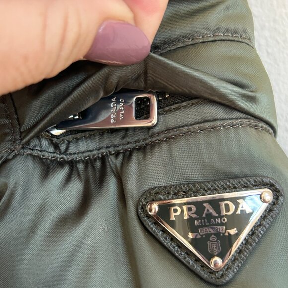 PRADA down Jacket, size 38/US 2-4 - Picture 6 of 15